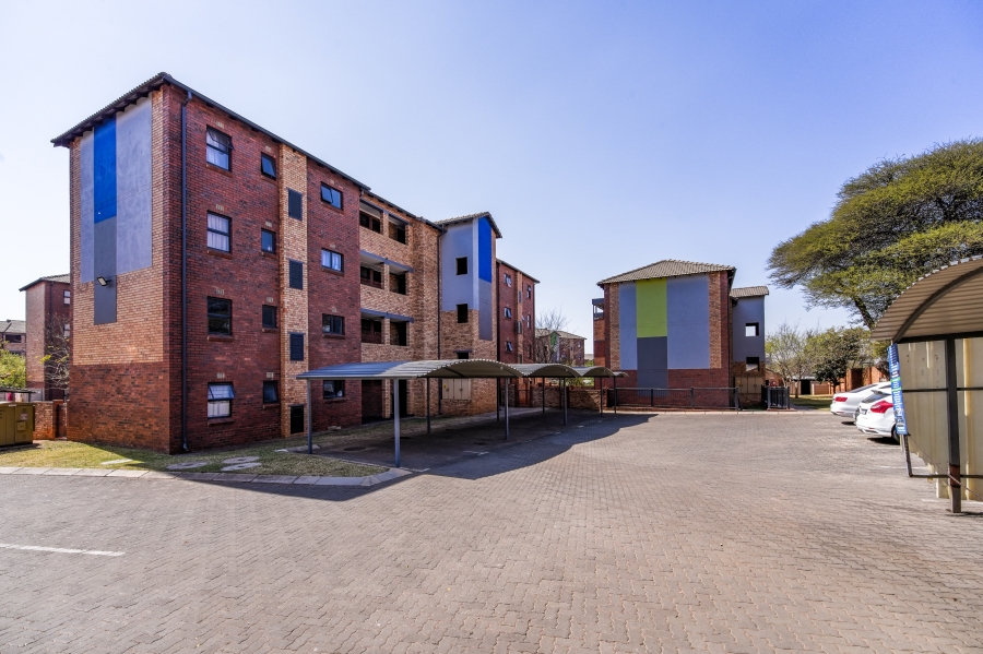2 Bedroom Property for Sale in La Montagne Gauteng
