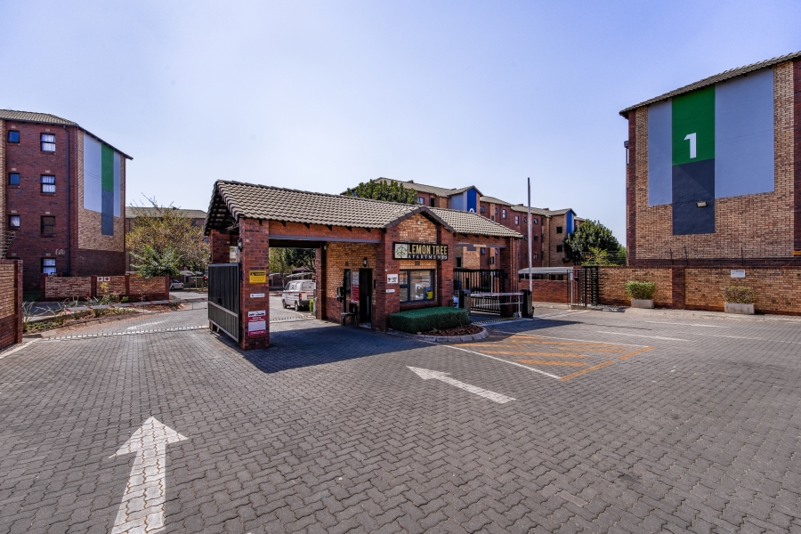 2 Bedroom Property for Sale in La Montagne Gauteng