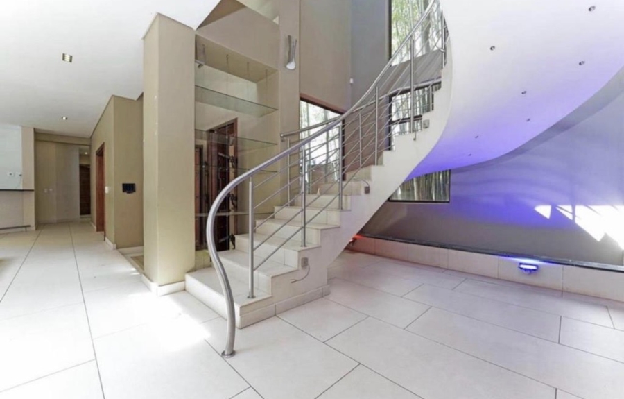 To Let 7 Bedroom Property for Rent in Atholl Gauteng