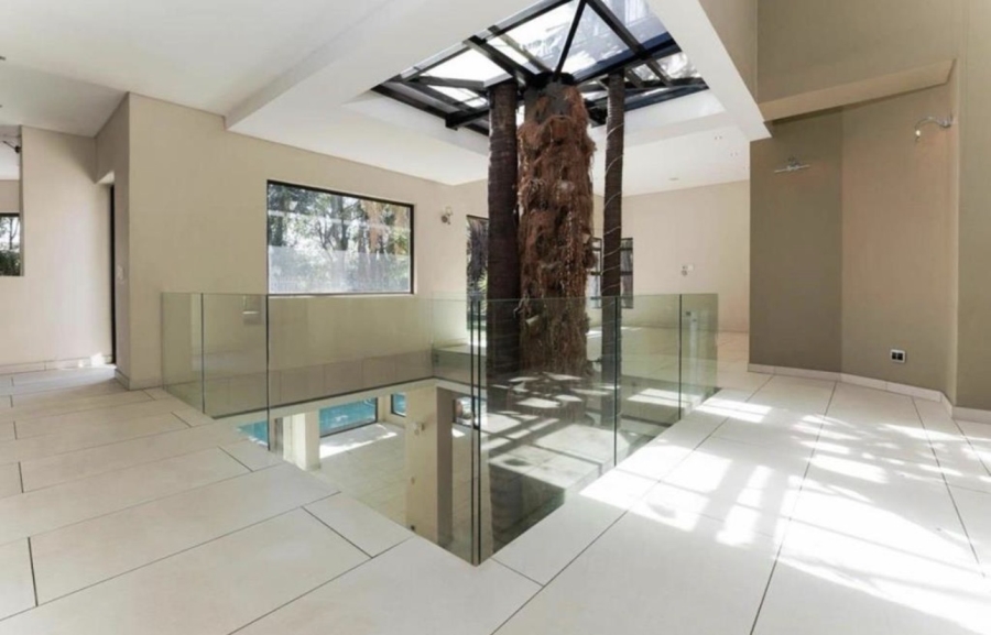 To Let 7 Bedroom Property for Rent in Atholl Gauteng