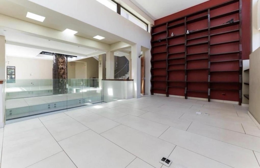 To Let 7 Bedroom Property for Rent in Atholl Gauteng