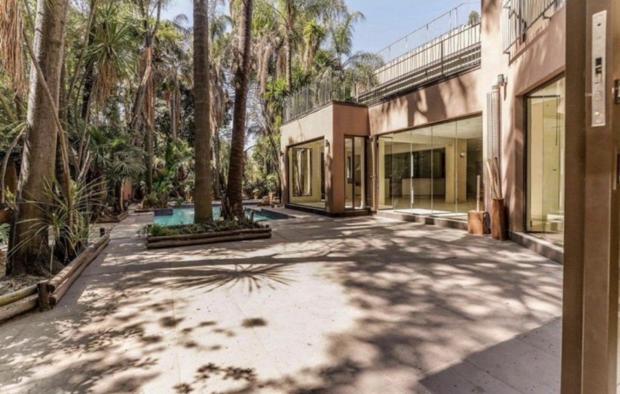 To Let 7 Bedroom Property for Rent in Atholl Gauteng