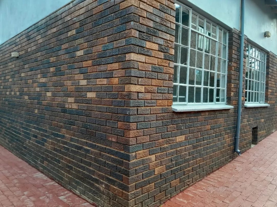 4 Bedroom Property for Sale in Laudium Gauteng