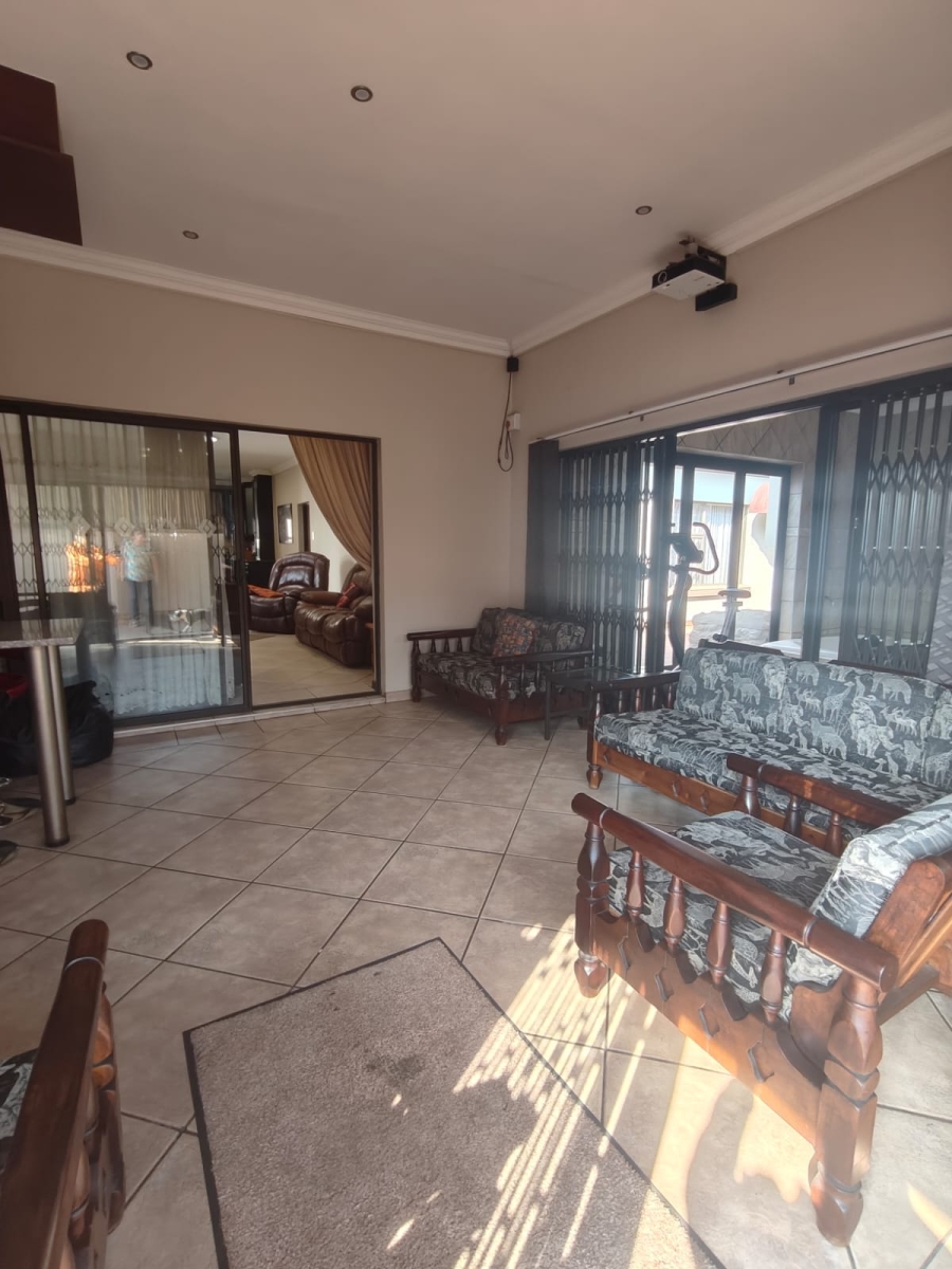 4 Bedroom Property for Sale in Vanderbijlpark SE 8 Gauteng