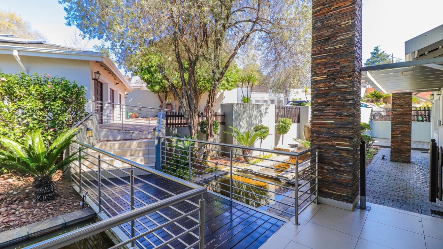 5 Bedroom Property for Sale in Bryanston Gauteng