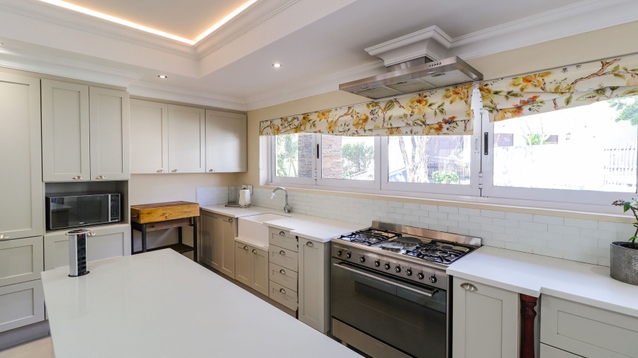 5 Bedroom Property for Sale in Bryanston Gauteng