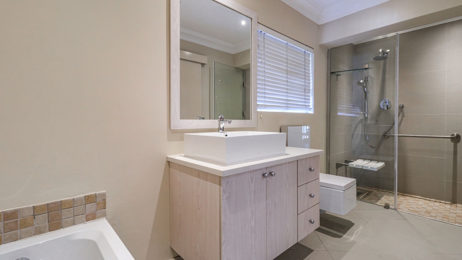 5 Bedroom Property for Sale in Bryanston Gauteng