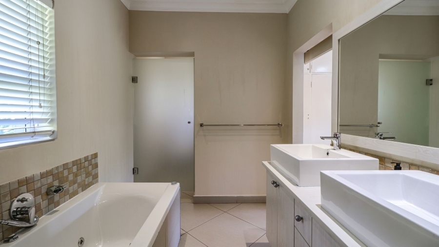 5 Bedroom Property for Sale in Bryanston Gauteng
