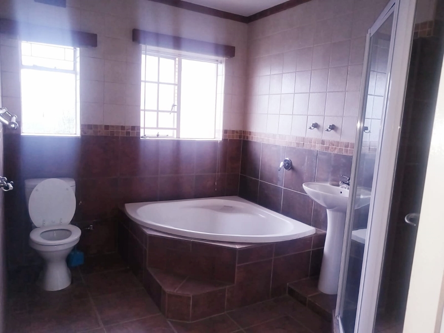 4 Bedroom Property for Sale in Vanderbijlpark CE 2 Gauteng