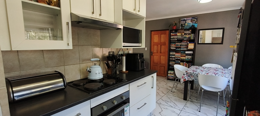 To Let 3 Bedroom Property for Rent in Sundowner Gauteng