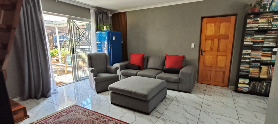 To Let 3 Bedroom Property for Rent in Sundowner Gauteng