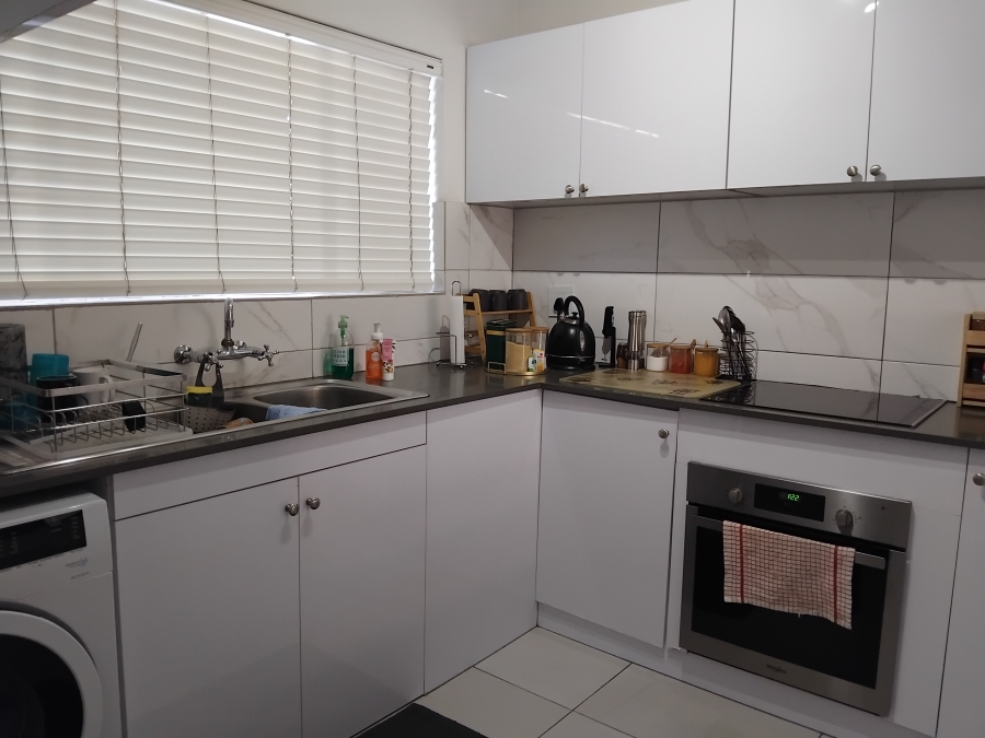 To Let 3 Bedroom Property for Rent in Fairland Gauteng