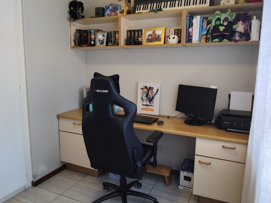 To Let 3 Bedroom Property for Rent in Fairland Gauteng