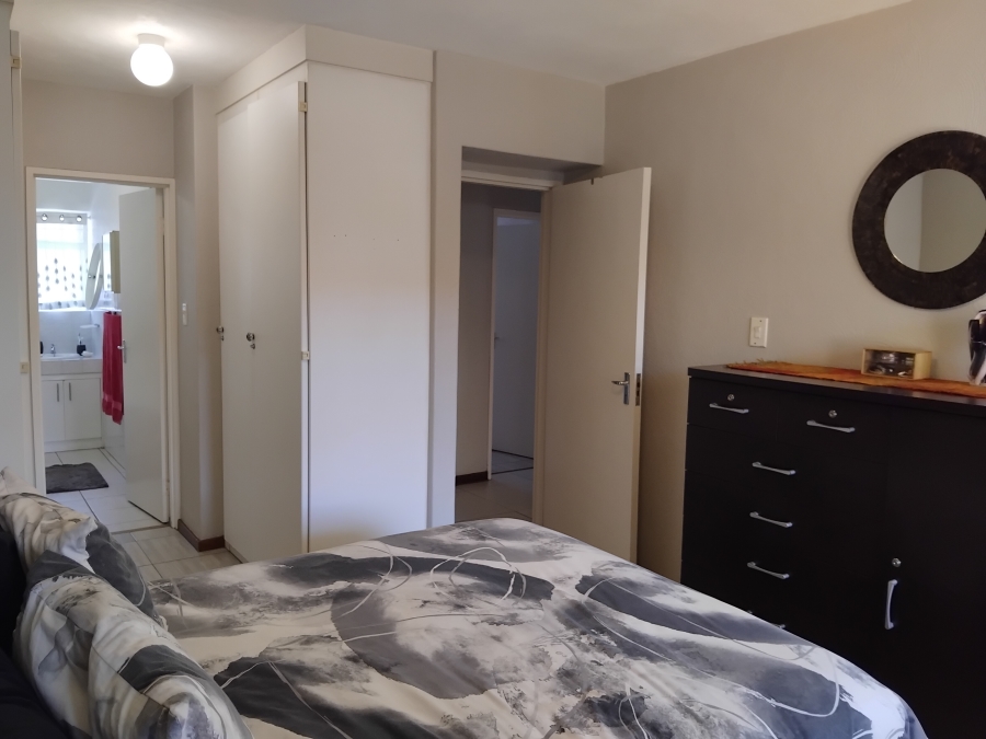 To Let 3 Bedroom Property for Rent in Fairland Gauteng