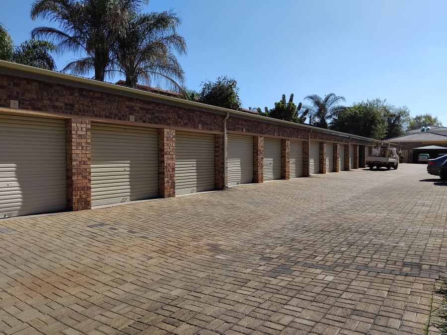 To Let 3 Bedroom Property for Rent in Fairland Gauteng