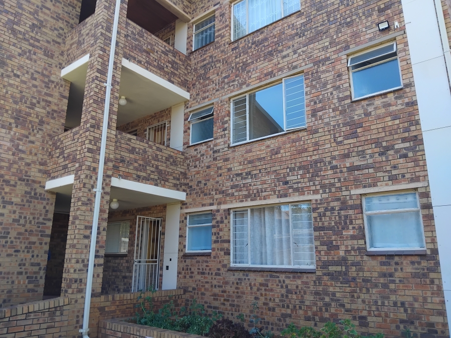 To Let 3 Bedroom Property for Rent in Fairland Gauteng