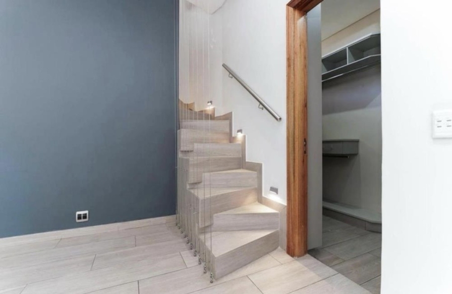 To Let 8 Bedroom Property for Rent in Atholl Gauteng
