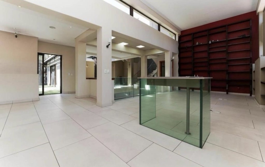 To Let 8 Bedroom Property for Rent in Atholl Gauteng