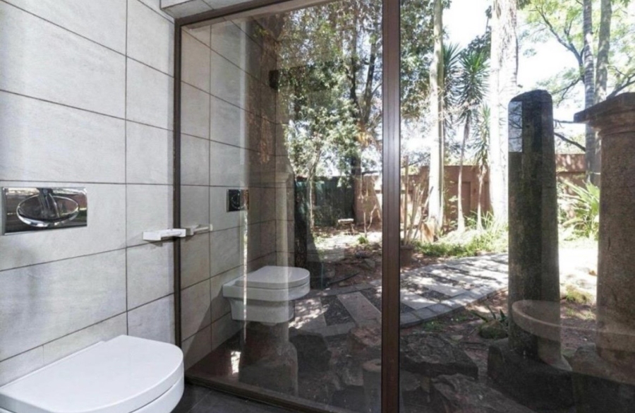 To Let 8 Bedroom Property for Rent in Atholl Gauteng