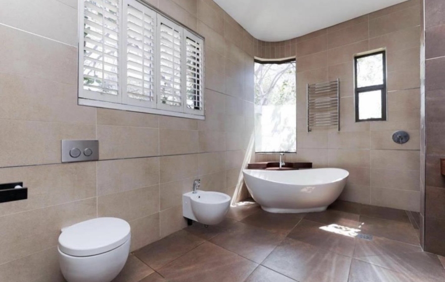 To Let 8 Bedroom Property for Rent in Atholl Gauteng