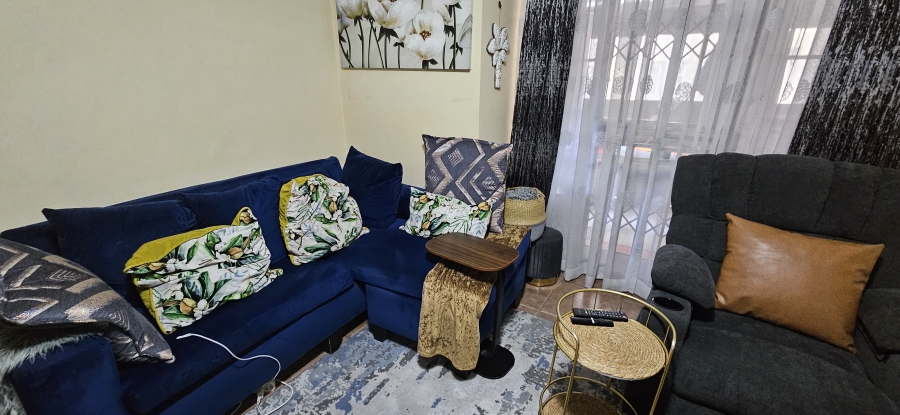 To Let 2 Bedroom Property for Rent in Castleview Gauteng