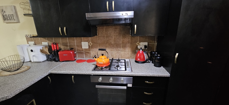 To Let 2 Bedroom Property for Rent in Castleview Gauteng