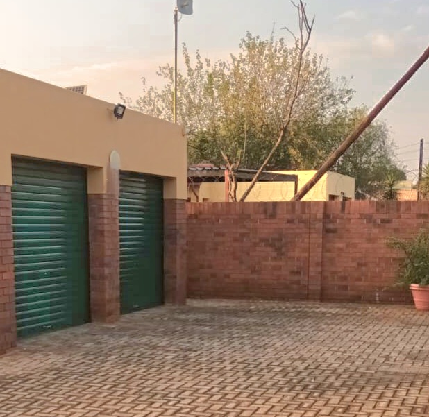 3 Bedroom Property for Sale in Westonaria Gauteng