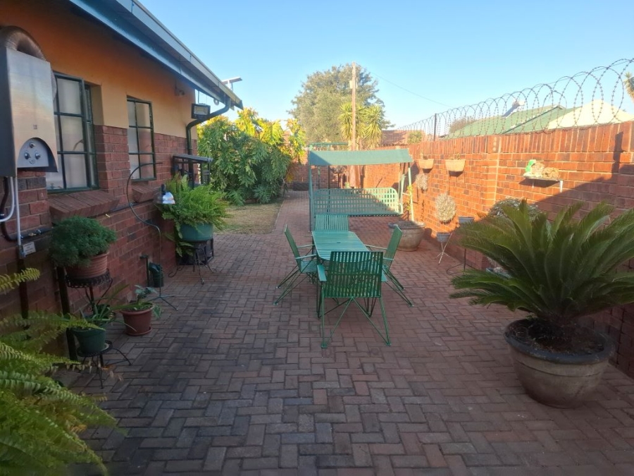 3 Bedroom Property for Sale in Westonaria Gauteng