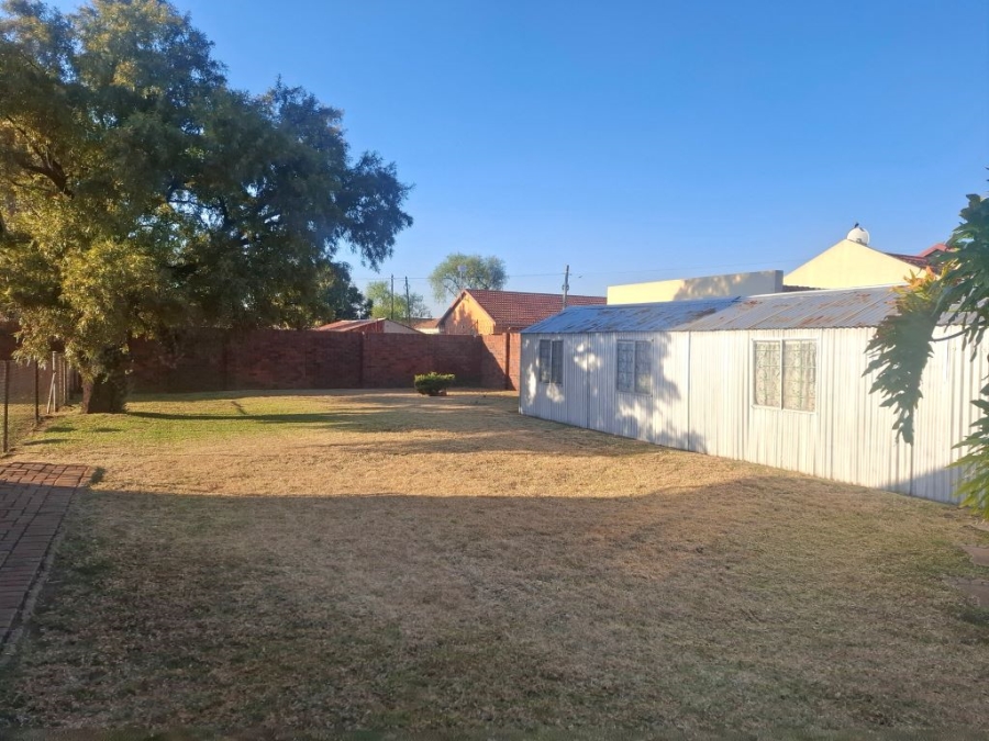 3 Bedroom Property for Sale in Westonaria Gauteng