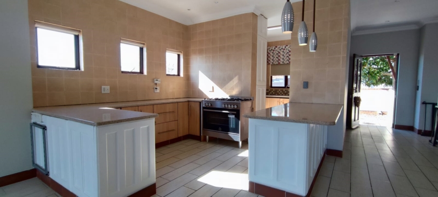4 Bedroom Property for Sale in Eldoraigne Gauteng