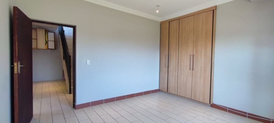 4 Bedroom Property for Sale in Eldoraigne Gauteng