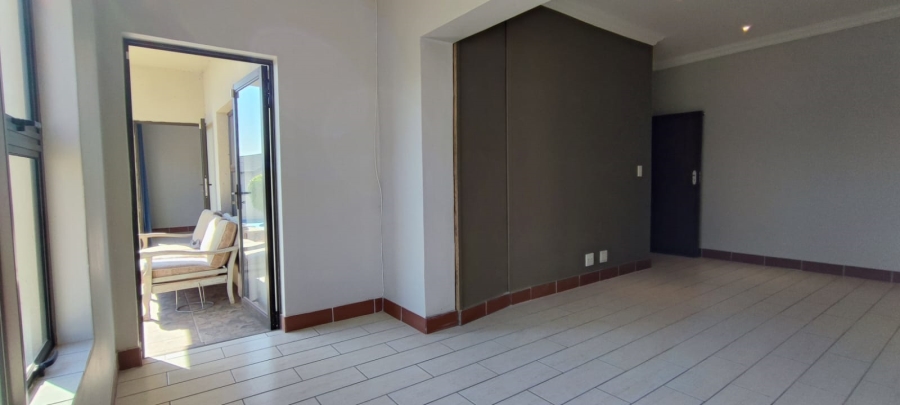 4 Bedroom Property for Sale in Eldoraigne Gauteng