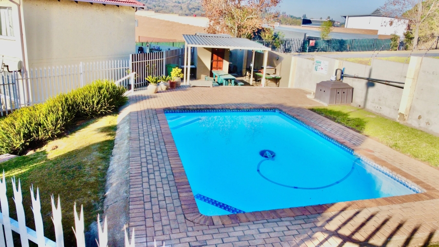 2 Bedroom Property for Sale in Meyersdal Gauteng
