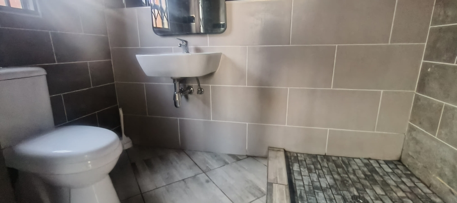 1 Bedroom Property for Sale in Lindhaven Gauteng