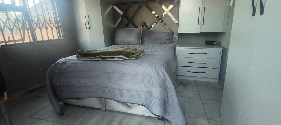 1 Bedroom Property for Sale in Lindhaven Gauteng