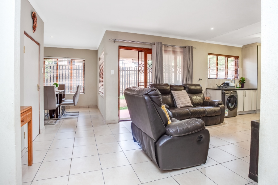 To Let 3 Bedroom Property for Rent in Allens Nek Gauteng