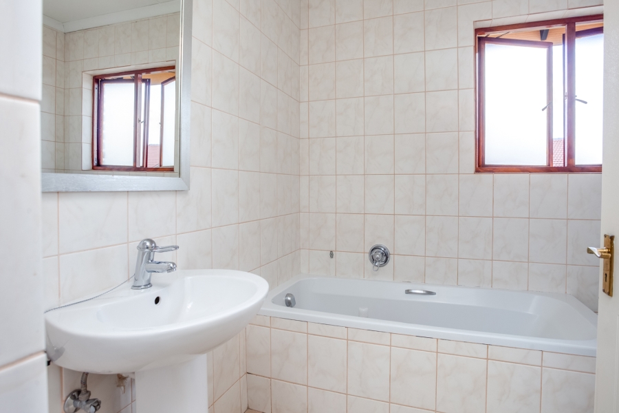 To Let 3 Bedroom Property for Rent in Allens Nek Gauteng