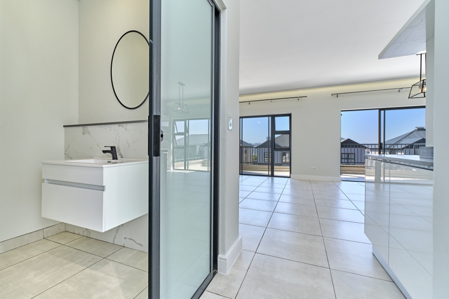 To Let 2 Bedroom Property for Rent in The Polofields Gauteng