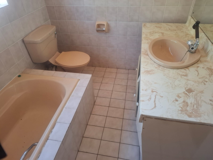 4 Bedroom Property for Sale in Glen Harvie Gauteng