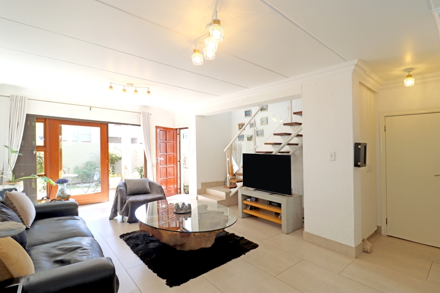 To Let 3 Bedroom Property for Rent in Oaklands Gauteng