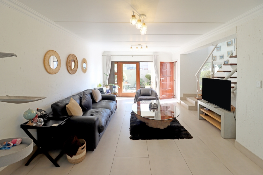 To Let 3 Bedroom Property for Rent in Oaklands Gauteng