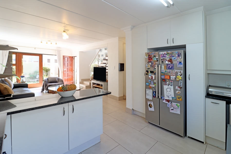 To Let 3 Bedroom Property for Rent in Oaklands Gauteng