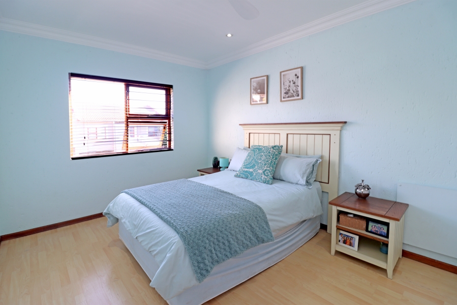 To Let 3 Bedroom Property for Rent in Oaklands Gauteng