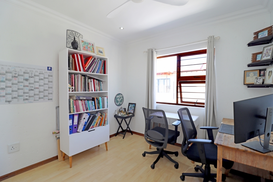 To Let 3 Bedroom Property for Rent in Oaklands Gauteng