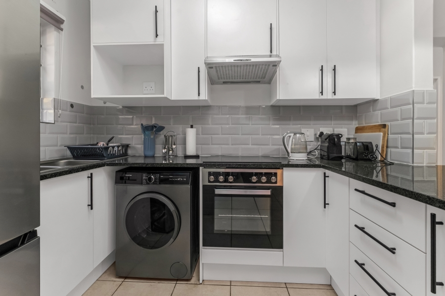 To Let 2 Bedroom Property for Rent in Paulshof Gauteng