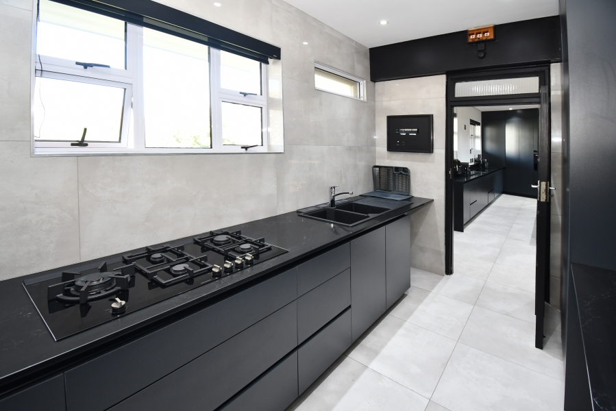 2 Bedroom Property for Sale in Illovo Gauteng