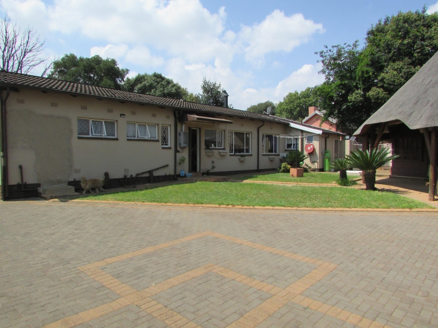 4 Bedroom Property for Sale in Greenhills Gauteng