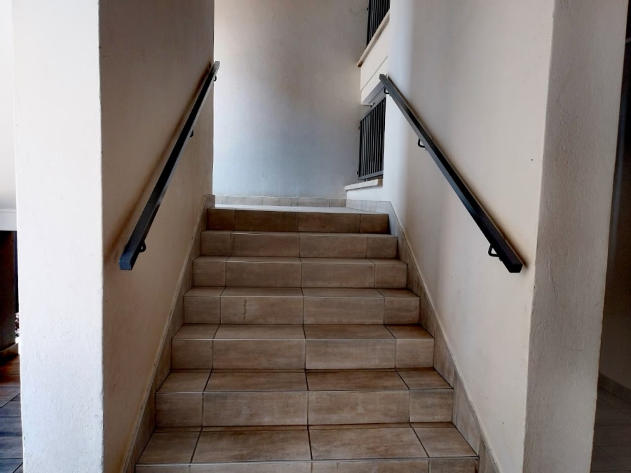 To Let 1 Bedroom Property for Rent in Aspen Hills Gauteng