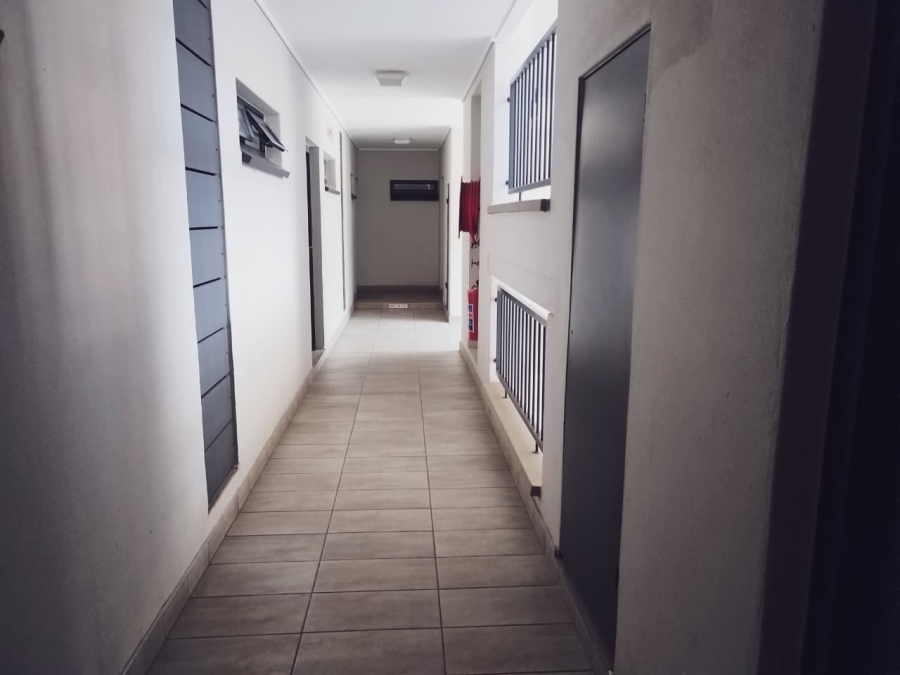 To Let 1 Bedroom Property for Rent in Aspen Hills Gauteng