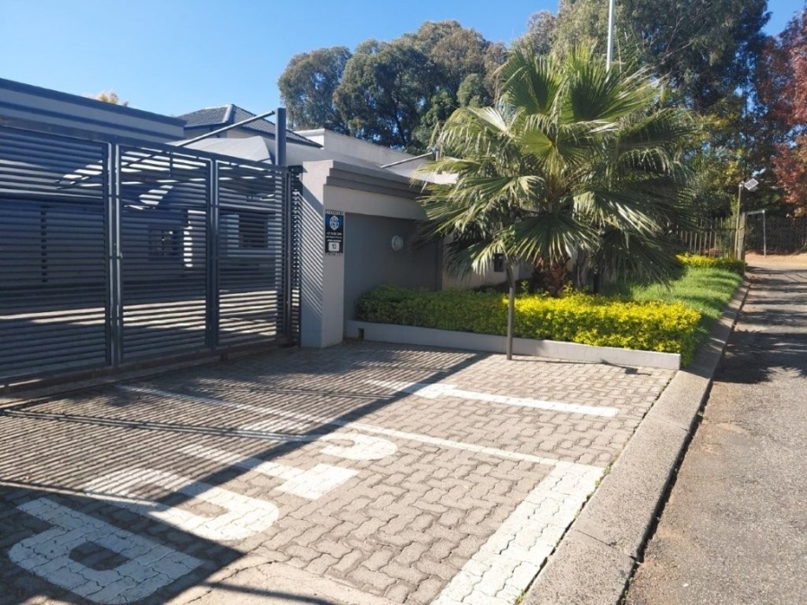 To Let 1 Bedroom Property for Rent in Bedfordview Gauteng